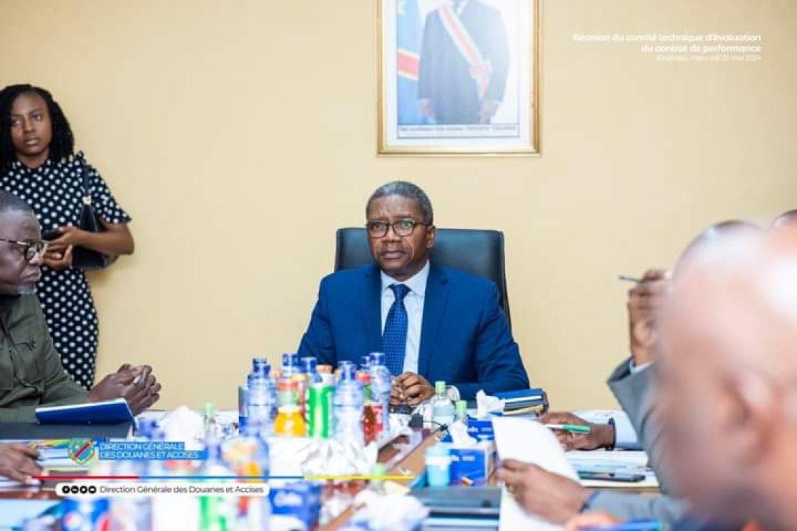 Pendant que le DG Bernard Kabese s'emploie à réaliser des performances indéniables pour répondre aux assignations du gouvernement, ses détracteurs s'illustrent par attaques incongrues