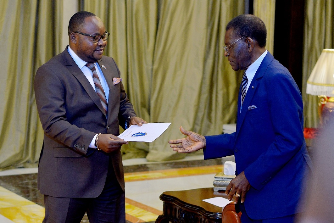 Reçu par le président Équato-guinéen, l'envoyé spécial du président Tshisekedi au processus de transition au Tchad a présenté le rapport à mi-parcours dudit processus