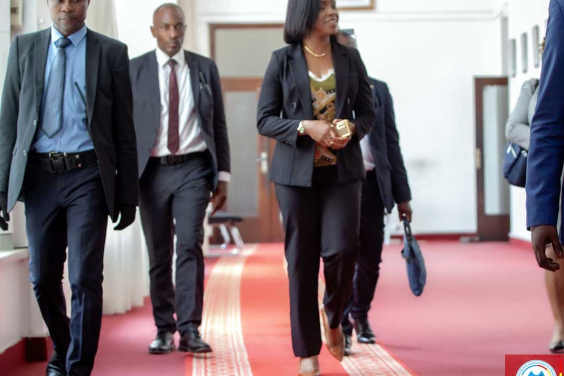 Grace Neema fait une visite surprise dans les offices de ses collaborateurs